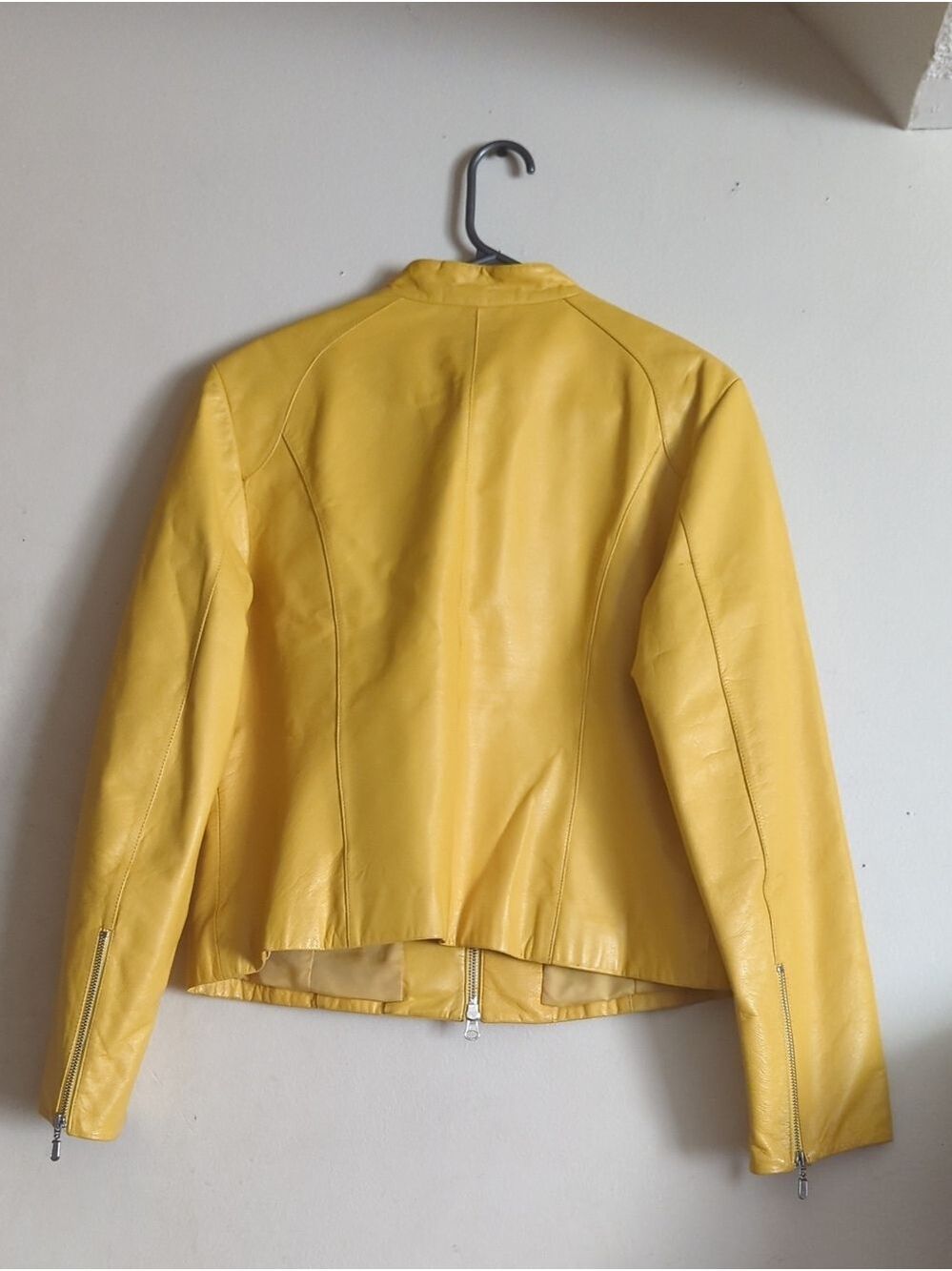 Danier Yellow Leather Zip Front Women's Jacket - Picture 6 of 9